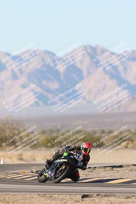 media/Dec-07-2025-CVMA (Sun) [[3e7d2de5dc]]/Race 16-Formula Middleweight/